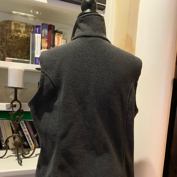 COLUMBIA WOMENS GRAY VEST SIZE LARGE - Picture 3 of 9